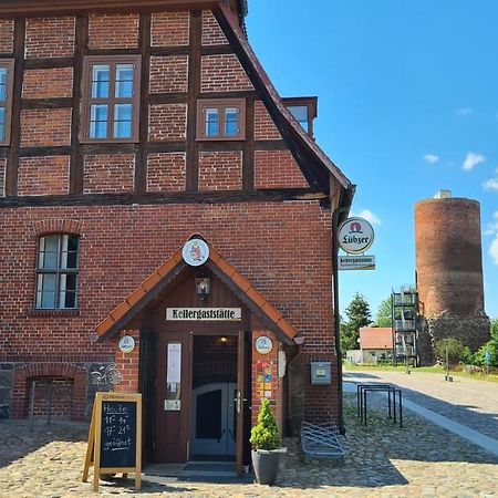 Schloss Rothenklempenow Hotel Exterior foto